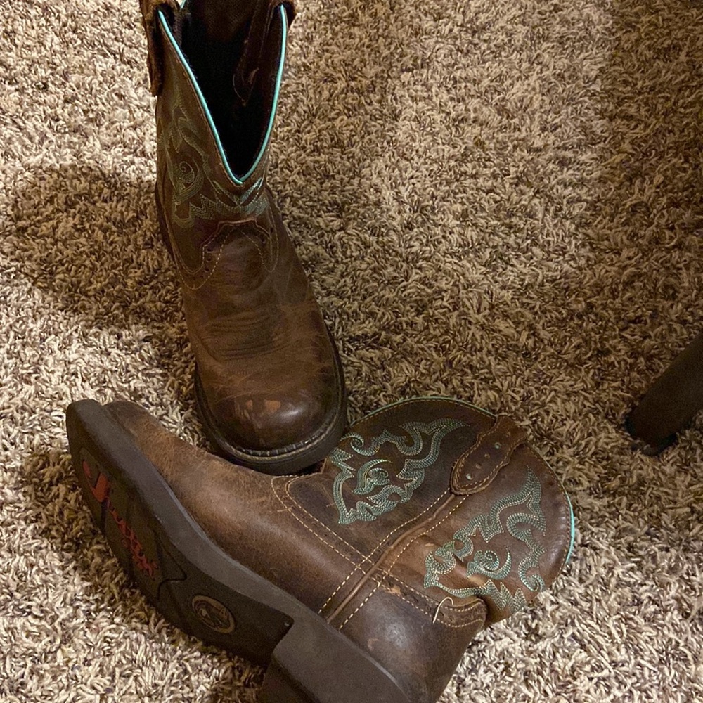 Justin womens cowgirl boots